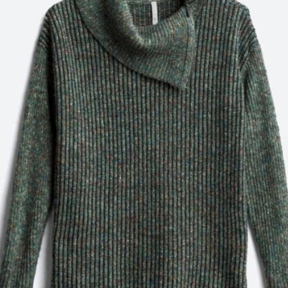 Leo & Nicole Sweaters - NWT Leo & Nicole Sweater